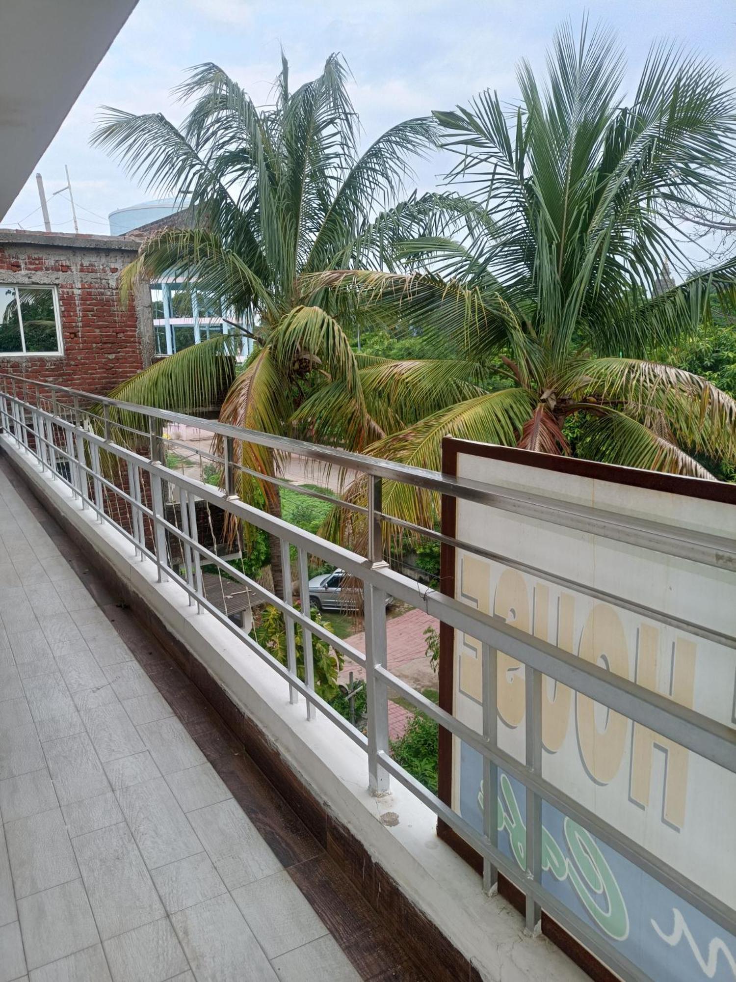 The Gupta Guest House พุทธคยา ภายนอก รูปภาพ