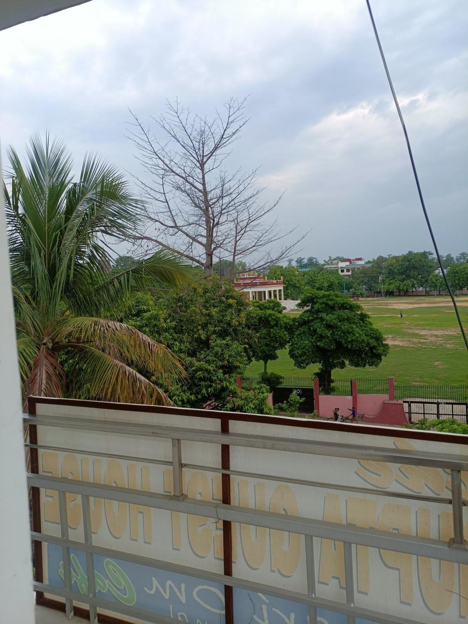 The Gupta Guest House พุทธคยา ภายนอก รูปภาพ